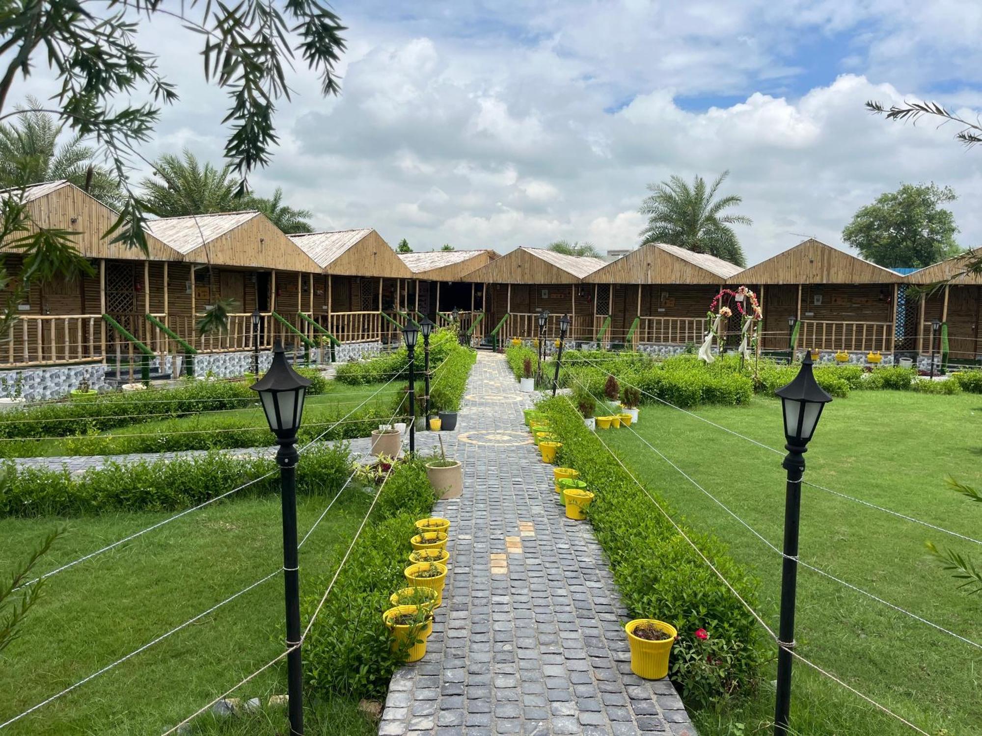 Gopika Resort Vrindavan Exterior photo
